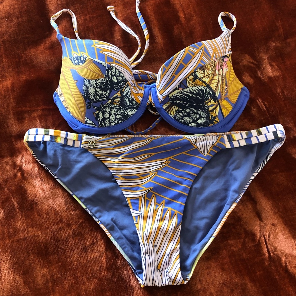 L Maaji swim set! ☀️